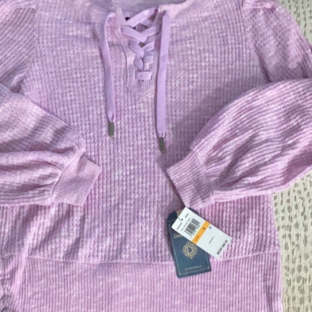 Heathered lilac Lace-Up top with sparkly laces!